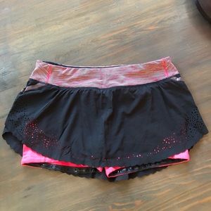 VINTAGE LULULEMON TENNIS/RUN SKIRT! SIZE 6